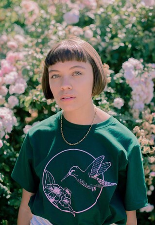 ORGANIC T-SHIRT IN BOTTLE GREEN WITH HUMMINGBIRD DESIGN