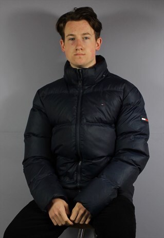 VINTAGE TOMMY HILFIGER PUFFER JACKET IN NAVY BLUE WITH ZIP P
