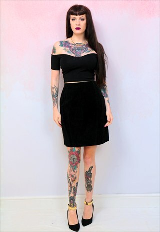 1980S VINTAGE JET BLACK REAL SUEDE MINI SKIRT