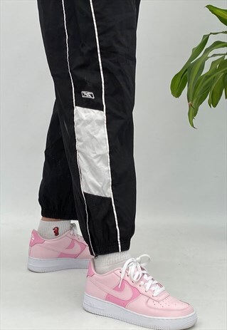 VINTAGE REEBOK SHELL JOGGERS BLACK & WHITE, LOGO DETAIL