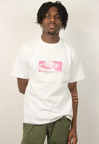 VINTAGE NIKE TSHIRT