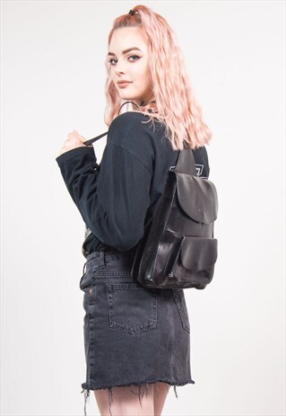 90'S VINTAGE BLACK LEATHER BACKPACK RUCKSACK