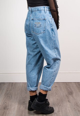 90'S VINTAGE LIGHT BLUE HIGH WAIST DENIM MOM JEANS