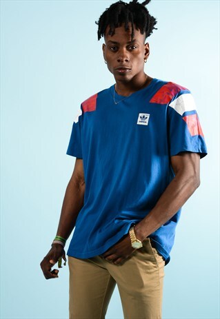 VINTAGE ADIDAS TEE SHIRT