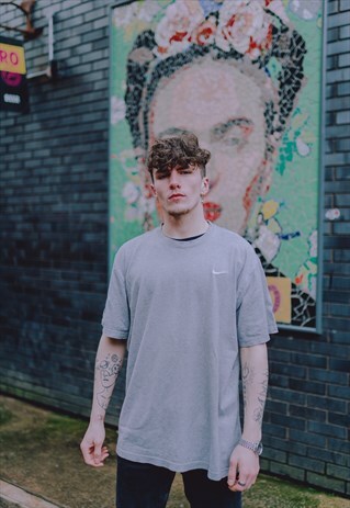 OVERSIZED GREY NIKE ROUND NECK T-SHIRT