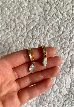 Vintage look gold diamond stone earrings 