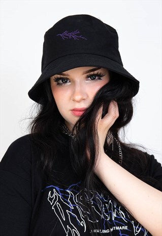 bucket hat 2000s
