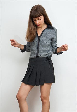 FRONT PLEATS WRAP MINI SKIRT