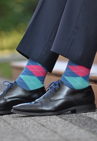 BLUE MEN SOCKS WITH PINK DIAMONDS