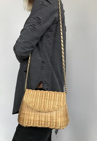 VINTAGE 90' BEAUTIFUL CLASSIC STRAW BAG WITH CHAIN