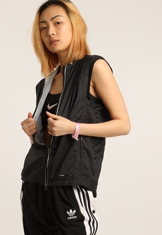 VINTAGE NIKE SLEEVELESS JACKET