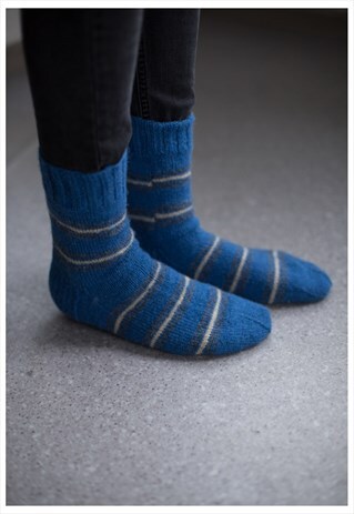 BLUE STRIPED HANDMADE KNITTED WOOL SOCKS