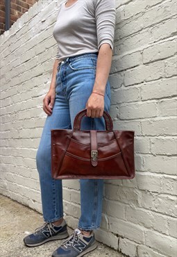 1970s Auburn Brown Leather Top Handle Bag