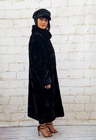 VINTAGE BLACK FAUX FUR COAT