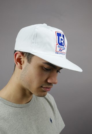 VINTAGE REEBOK UNIVERSITY VARSITY SNAPBACK CAP IN WHITE