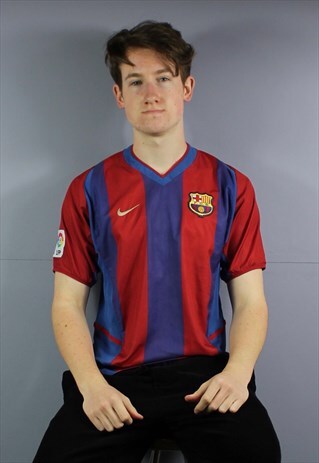 VINTAGE NIKE BARCELONA FOOTBALL SHIRT IN RED AND BLUE WITH E