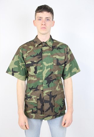 VINTAGE 90'S CAMO STYLE SHIRT