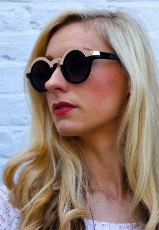 BLACK AND GOLD ROUND FRAME SUNGLASSES