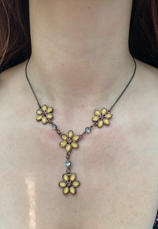 VINTAGE 90S Y2K YELLOW FLOWER ENAMEL NECKLACE