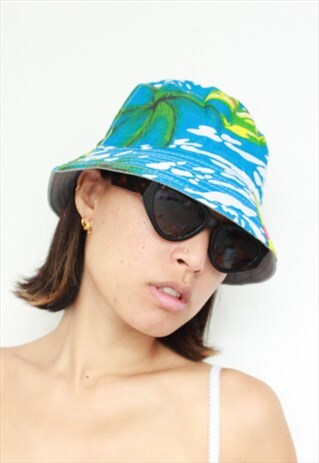 Y2K BLUE BEACH SURF PRINT BUCKET HAT