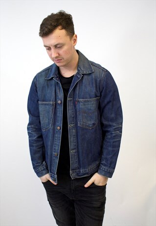 VINTAGE LEVI'S DENIM JACKET.