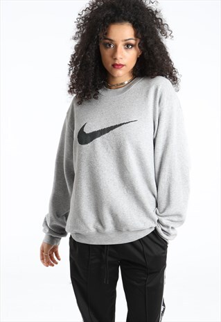 90S NIKE PRINTED LOGO SWEATSHIRT