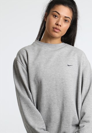 90S NIKE EMBROIDERED LOGO SWEATSHIRT