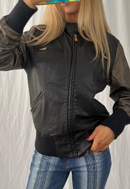 Vintage leather jacket in black & silver. 