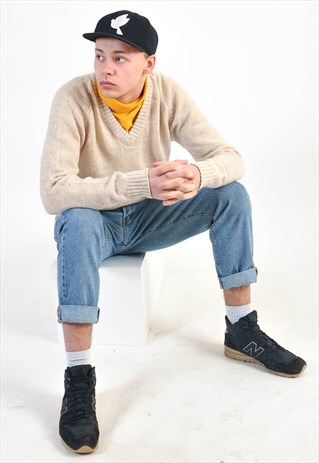 VINTAGE 80'S V NECK JUMPER IN BEIGE