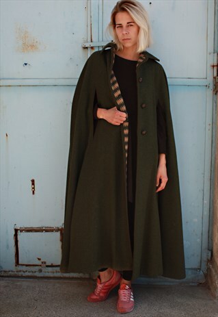 VINTAGE 80' HALLOWEEN GREEN WOOL PONCHO