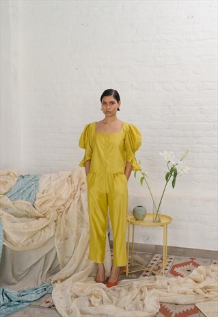 LIME YELLOW BUTTON-UP TOP WITH OYSTER SLEEVES