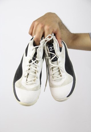 VINTAGE NIKE JORDAN WHITE BASKETBALL TRAINERS