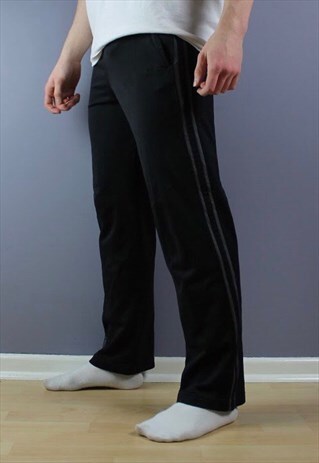 VINTAGE CHAMPION JOGGERS IN BLACK EMBROIDERED LOGO POCKETS