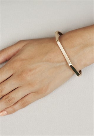 GRAPHIC GOLD OPEN BRACELET