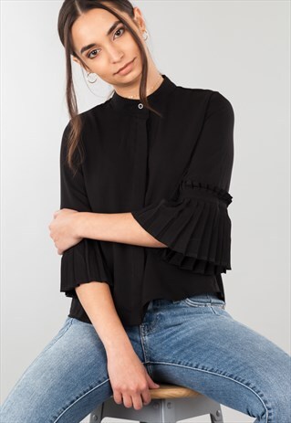 BLACK PLEATED SHIRT