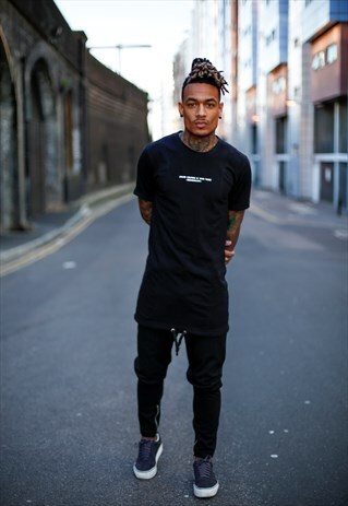 BLACK BACK ZIP LONGLINE T-SHIRT