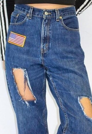 VINTAGE 90'S AMERICAN BADGED 501 LEVI JEANS
