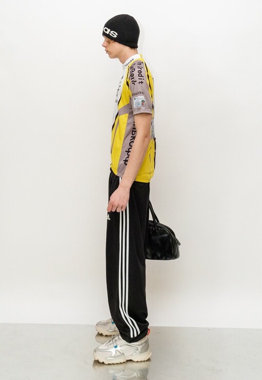 garment image