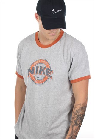 VINTAGE NIKE GRAPHIC T SHIRT TEE