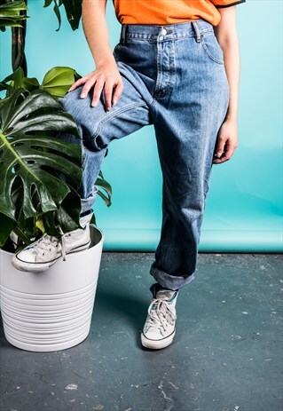 VINTAGE LEVI'S BLUE MOM JEANS