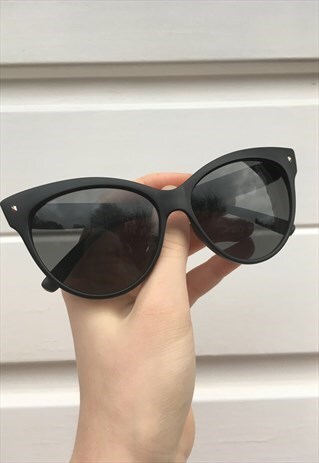 WOMENS VINTAGE 50S STYLE MATTE BLACK CAT EYE SUNGLASSES