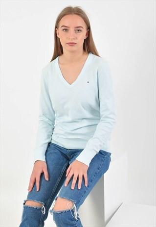 VINTAGE 90S LIGHT BLUE V NECK JUMPER