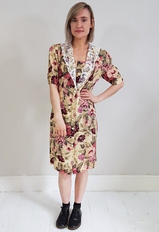 VINTAGE 90'S FLORAL BUTTON DRESS W/ LACE COLLAR