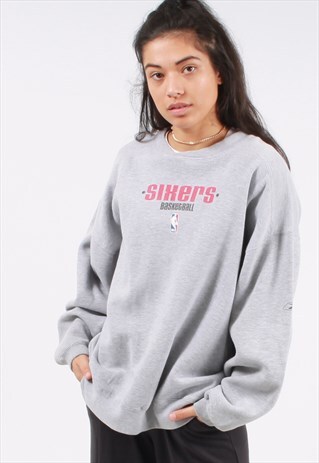 VINTAGE REEBOK SWEATSHIRT