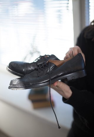 VINTAGE 70'S BLACK LEATHER BROGUES