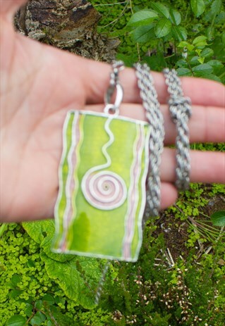 HANDMADE GREEN SPIRAL CELTIC NECKLACE