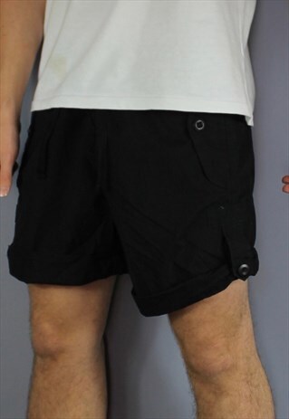 VINTAGE PUMA SHORTS IN BLACK WITH POCKETS, LOGO AND DRAWSTRI