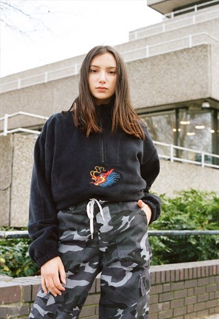 FLEECE IN BLACK WITH CHINESE DRAGON EMBROIDERED DESIGN