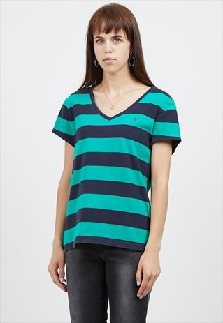 90S VINTAGE GREEN TOMMY HILFIGER V-NECK STRIPED T-SHIRT