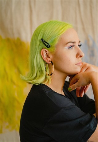STATEMENT HOOP EARRINGS